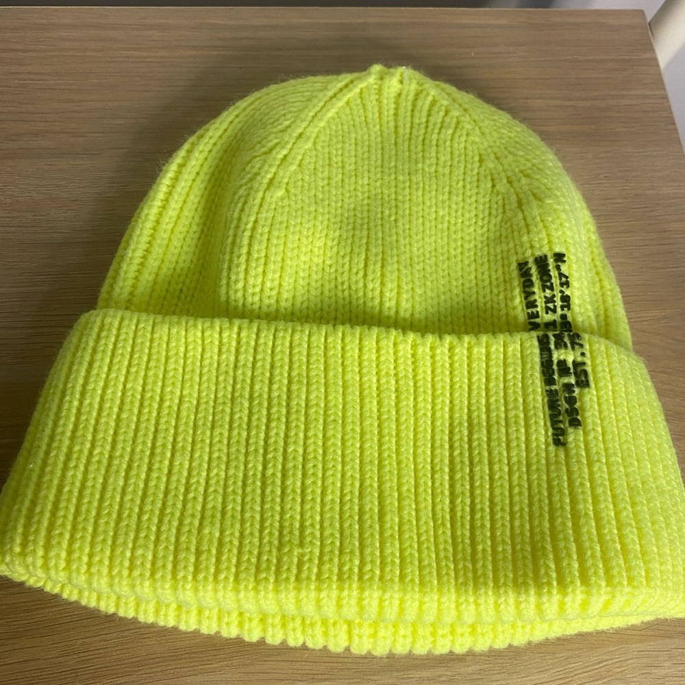 Zara beanie